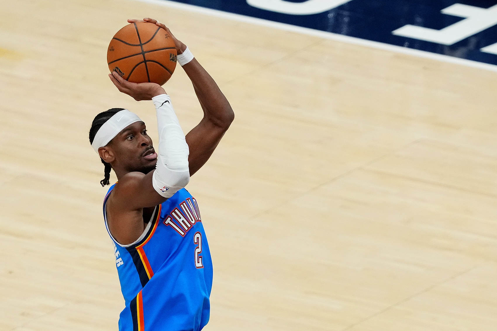 亚博中国官网-历史第三！亚历山大总决前4场砍下131分 仅次于老巴里&amp;艾弗森