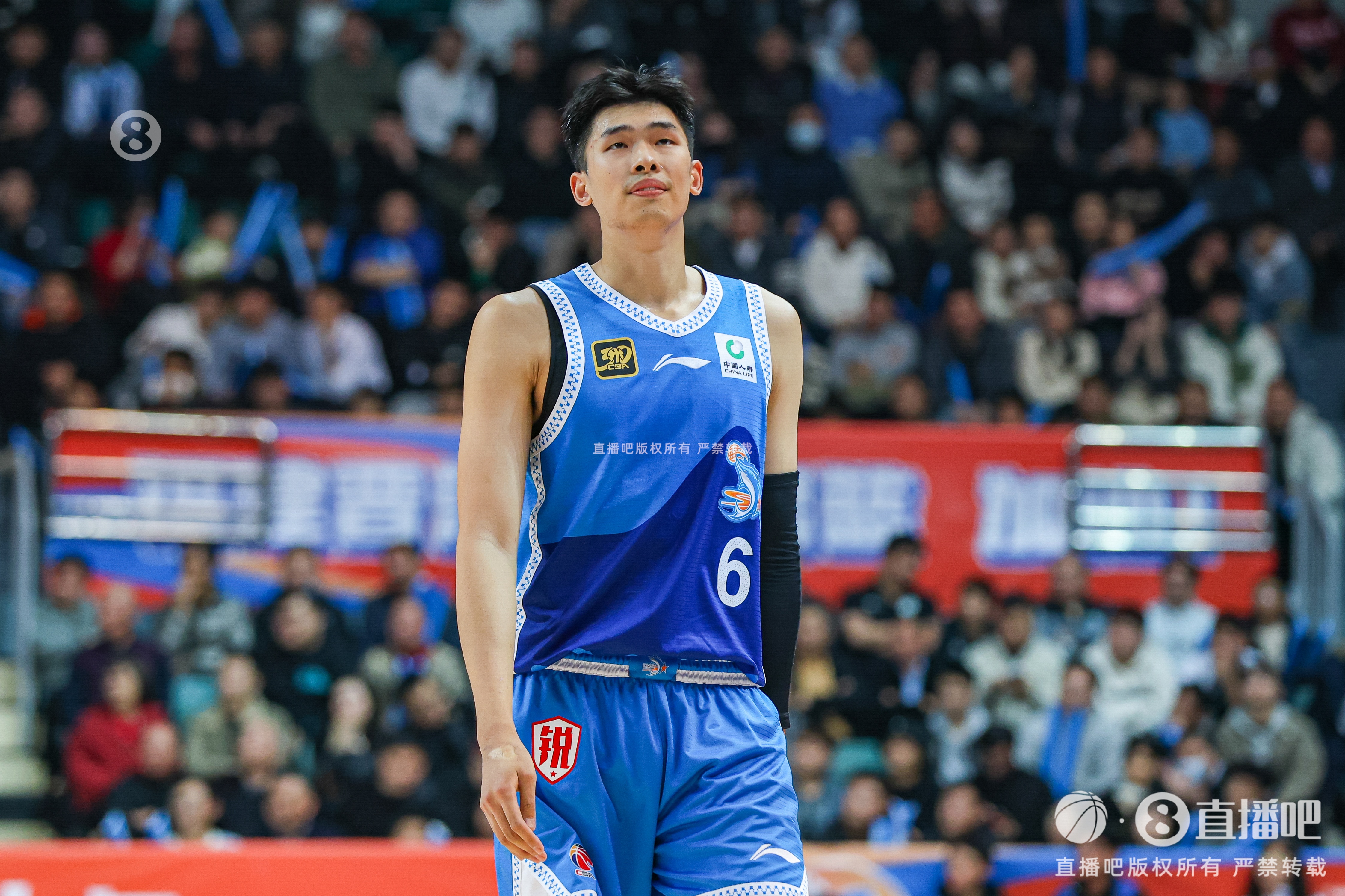 亚博中国官网-直播吧：福建与邹阳完成多年B类合同续约 希望他与杨曦皓成双子星