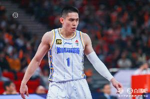 高效全能！陈盈骏半场7中5拿到14分3板4助 罚球3中3