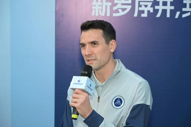 深圳打包成都核心，陈涛打富裕仗 莱切特再搭周定洋 蓉城战术巨变